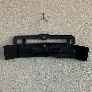 Torrid elastic belt, snaps in back